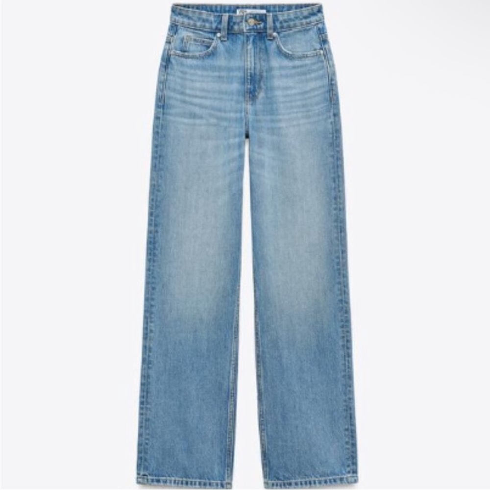 🤍 SOLD 🤍 ZARA • regular fit, high rise, regular leg, long length rigid jeans